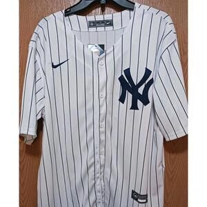 Derek Jeter-(Yankees)-(Jersey)-(White)-(New Con.)-(XL)-$100